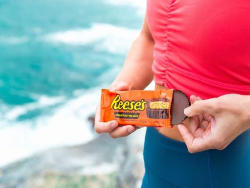 Christmas comes early at Bondi Beach with Reeses giving away 20,000 sweet and salty treats 2023 | Bondi Beach