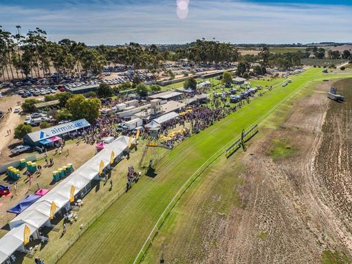 A great day for families and friends to take in a full 7 race card of quality country racing at one of the most pictures...