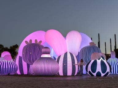 Sydney Festival is back at Darling Harbour! Meet a luminous otherworldly chorus of 16 inflatable sculptures rising up to...