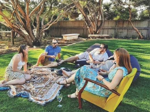 Berg's Backyard Sessions are a series of pop up events throughout winter. Situated on the picturesque lawns of the Berg ...