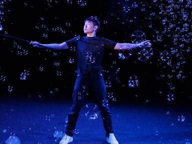 Experience mesmerising bubble art with an award-winning choreographer and Taiwanese bubble master!Shaun Parker & Company...