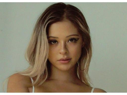 Jasmine Clarke is an independent Australian singer-songwriter whose powerful voice and unique blend of R&B and pop have ...