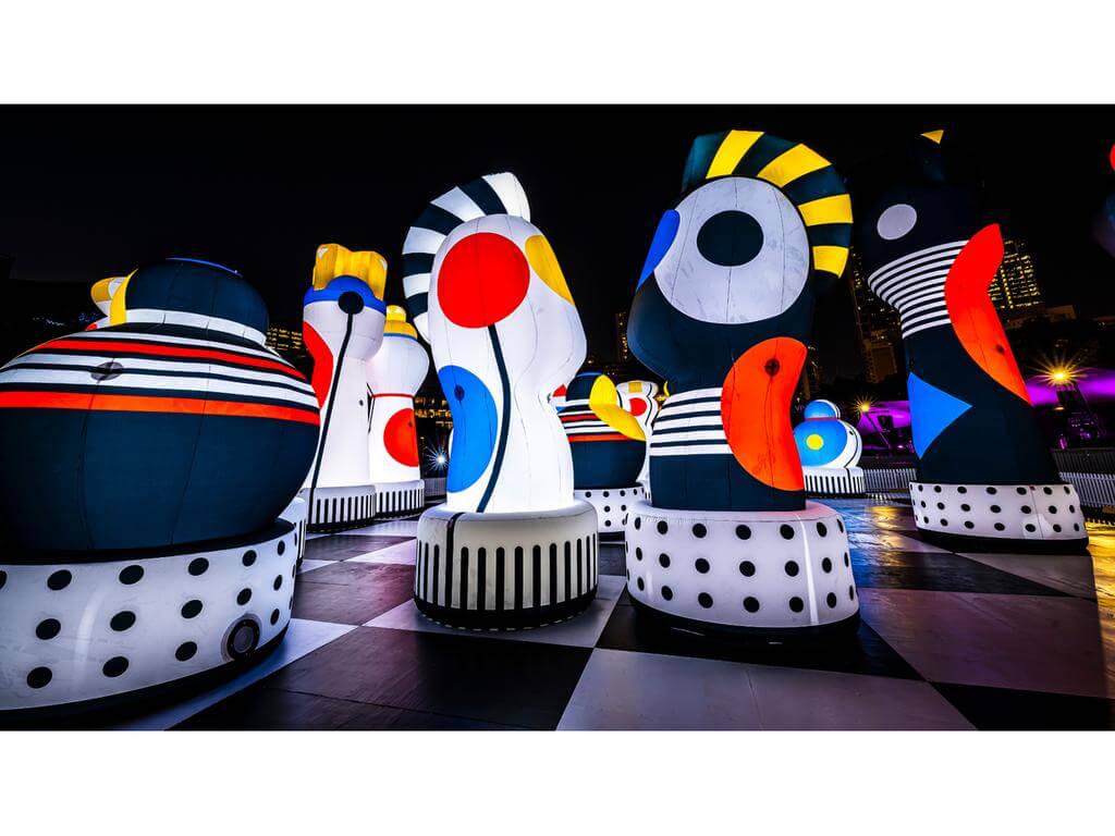 Checkmate: Giant inflatable chess sculptures - Checkmate Chatswood 2024