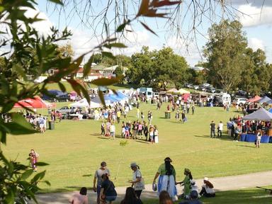 Darra — it's festival time! Let's get together, celebrate and support our local community. The event is free and fun! Plenty of entertainment, basketball skills/competition...