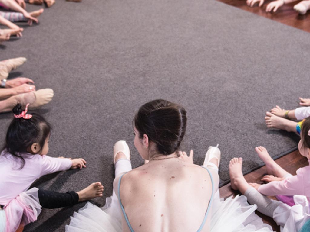 First 5 Forever Queensland Ballet storytime 2022 | Wynnum