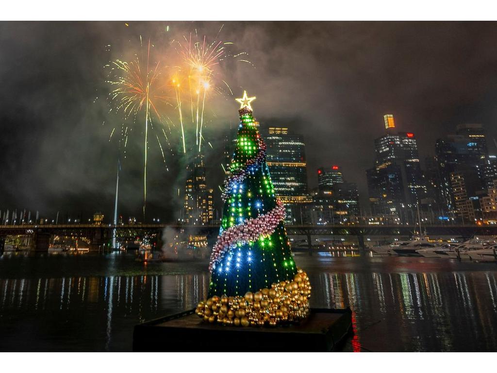 Floating Christmas Tree 2024 | What's on in Darling Harbour