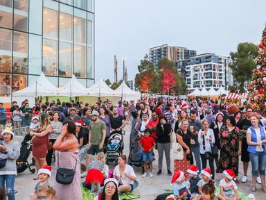 Green Square Plaza will be transformed into a Christmas wonderland featuring markets, lights and live music. Pick up uni...
