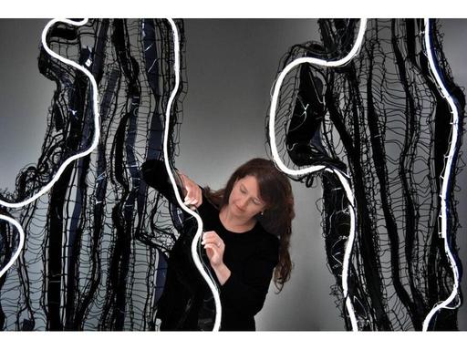 Canberra-based artist-maker Hannah Quinlivan is well known for her expansive, intricately woven installations. Using ind...