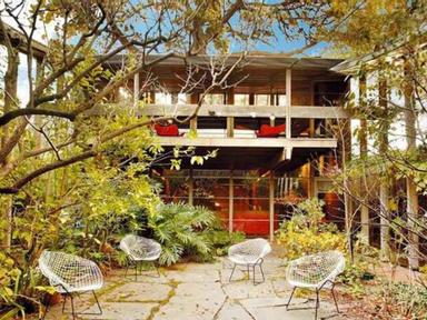 Experience Walsh Street, the house Robin Boyd designed for his own family in 1957, and his most well-known work. The bui...