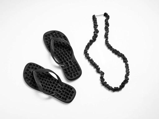 Island Welcome is a group exhibition exploring contemporary jewellery as a gesture of welcome. Curated by Belinda Newick...