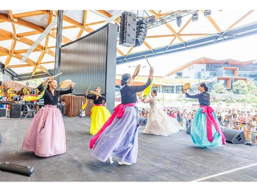 Experience a vibrant celebration of culture and creativity at The Artistry's live stage. Enjoy dances from Indonesia and... Experience a vibrant celebration of culture and creativity at The Artistry's live stage. Enjoy dances from Indonesia and...