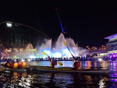 Moonlight' Sea Kayaking Experience - Sydney's Vivid Festival 2023