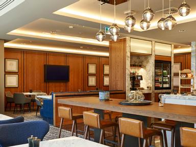 Celebrate the night of the year in our stylish lounge bar.See in the new year at DoubleTree Northbridge. Indulge in oyst...