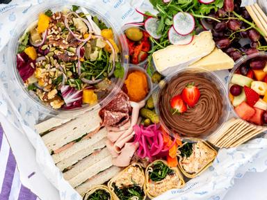 Grab your favourite people and explore the great outdoors with a picnic lunch in one of Sydney's beautiful- historic gar...