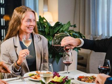 Kick off your Vivid Sydney night in style with a delicious pre-show meal at Radisson Blu Plaza Hotel!For just $38, enjoy...
