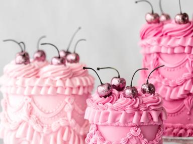 In this detailed class, master bakers from the award winning Classic Cupcake Co will show you how to create these fashio...