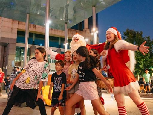 Join Signing Santa and his helpers as they share Christmas stories with you in Auslan. Fun for all ages, suitable both f...