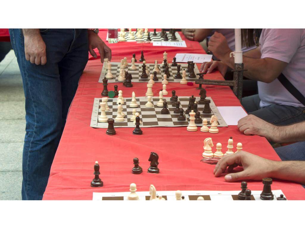 Simultaneous chess display - Checkmate Chatswood 2024