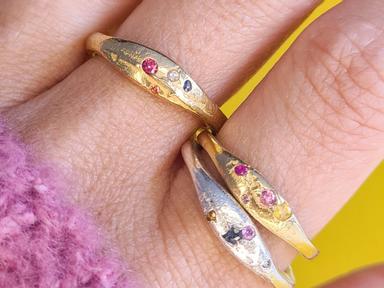 Step inside the secret world of jewellery designer Zoe Richardson as she transports you behind the scenes and creates on...