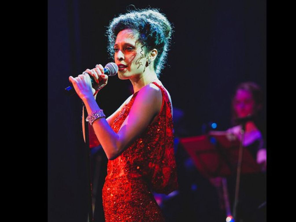 The Songs of Shirley Bassey 2022 | What's on in Perth