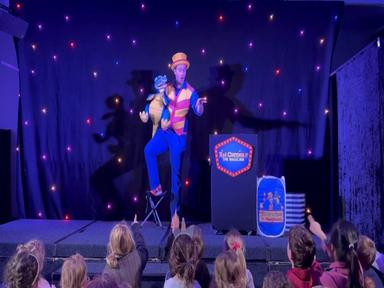 Fun family magic show in Melbourne school holidays with comedy, audience interaction and amazing tricks for kids.