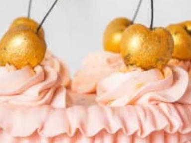 Join this fun cake decorating class and learn how to create stunning vintage designs on delicious cakes. In this detaile...