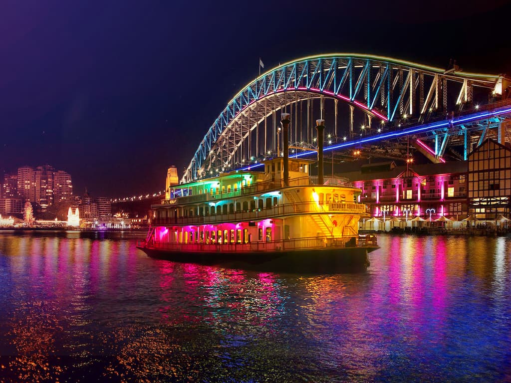 Vivid Sydney Dinner Cruise With Show 2024 | What's on in Sydney