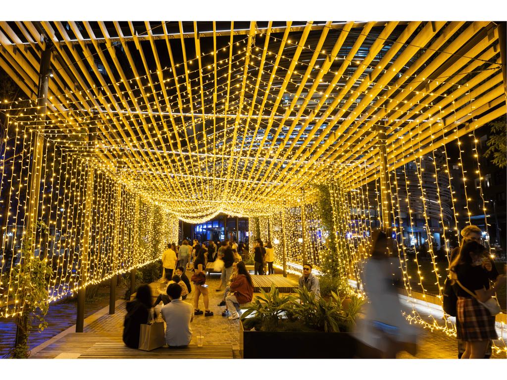 Vivid Sydney Lights Up Darling Square 2025 | What's on in Darling Harbour Vivid Sydney Lights Up Darling Square 2025 | What's on in Darling Harbour