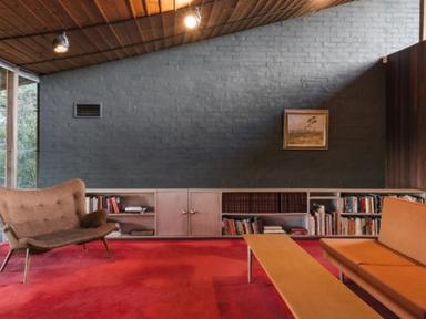 The Walsh Street Guided Tours provide unparalleled insight into Robin Boyd - from his family background, influences, the design of the house, his critical works and lasting legacy. Guests are then welcome to roam Walsh Street and enjoy the truly uniq